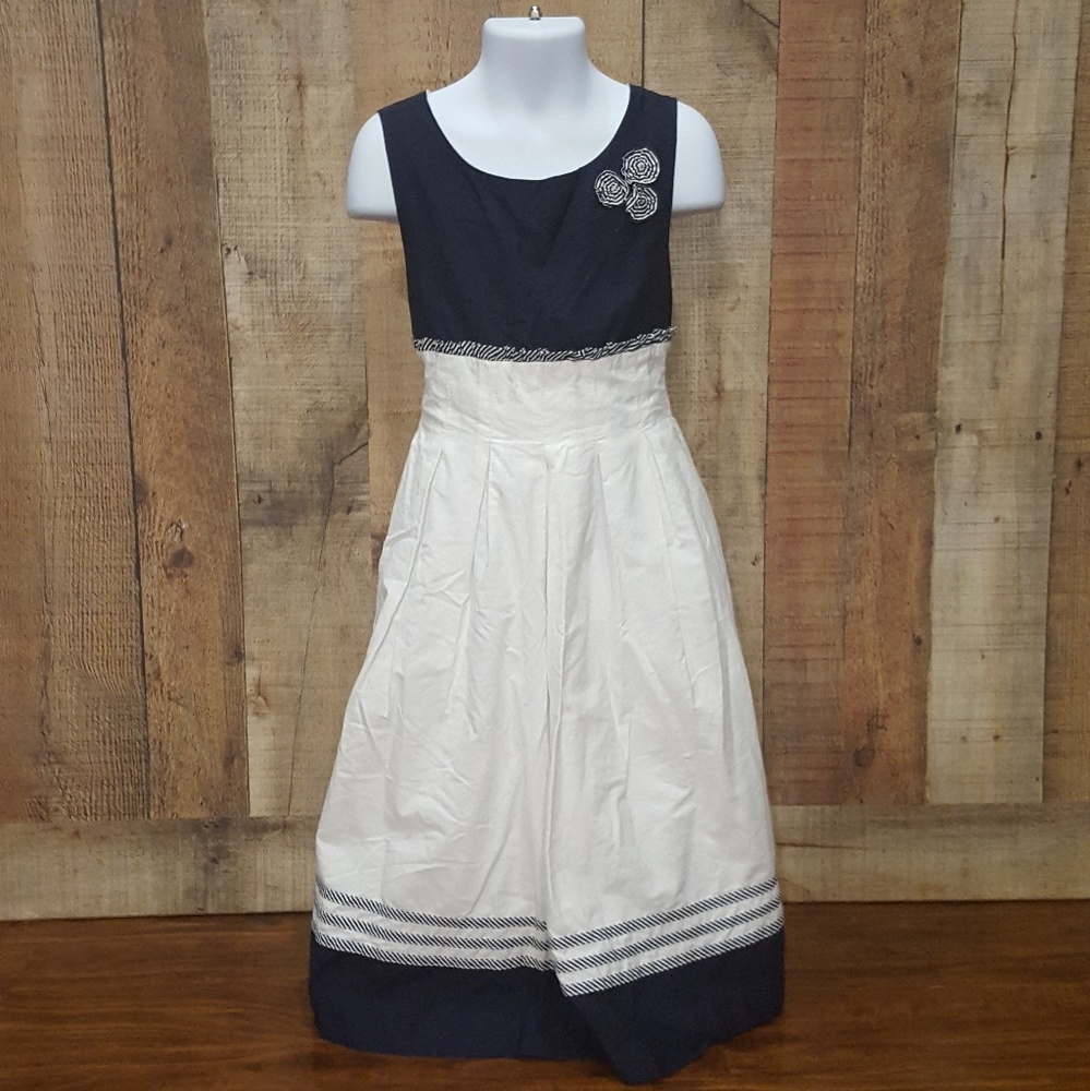 Chelsea's Corner size 8 Navy and White dress